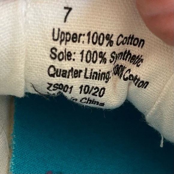 Blowfish Slip on canvas shoes size 7 women’s Multicolored Tie Dye EUC - Picture 7 of 7